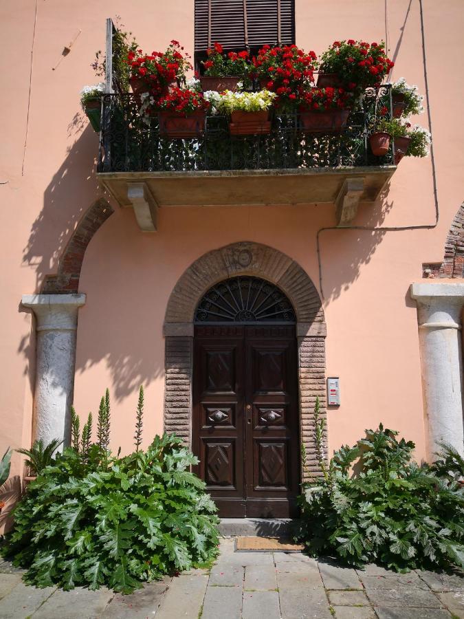 La Loggia Apartment Lucca Luaran gambar